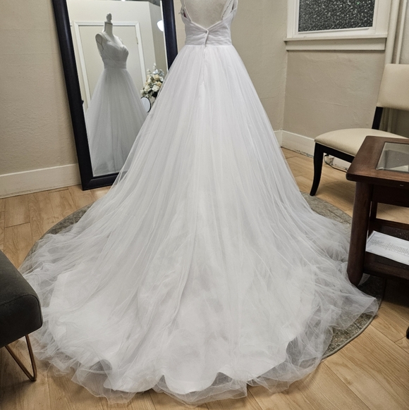 Size 10 white tulle full Aline bridal gown with silver trim. NWT - Picture 10 of 16